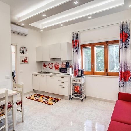Apartament Casa Lolla, Red Rose In The Heart Of Półwysep Sorrentyński Zewnętrze zdjęcie