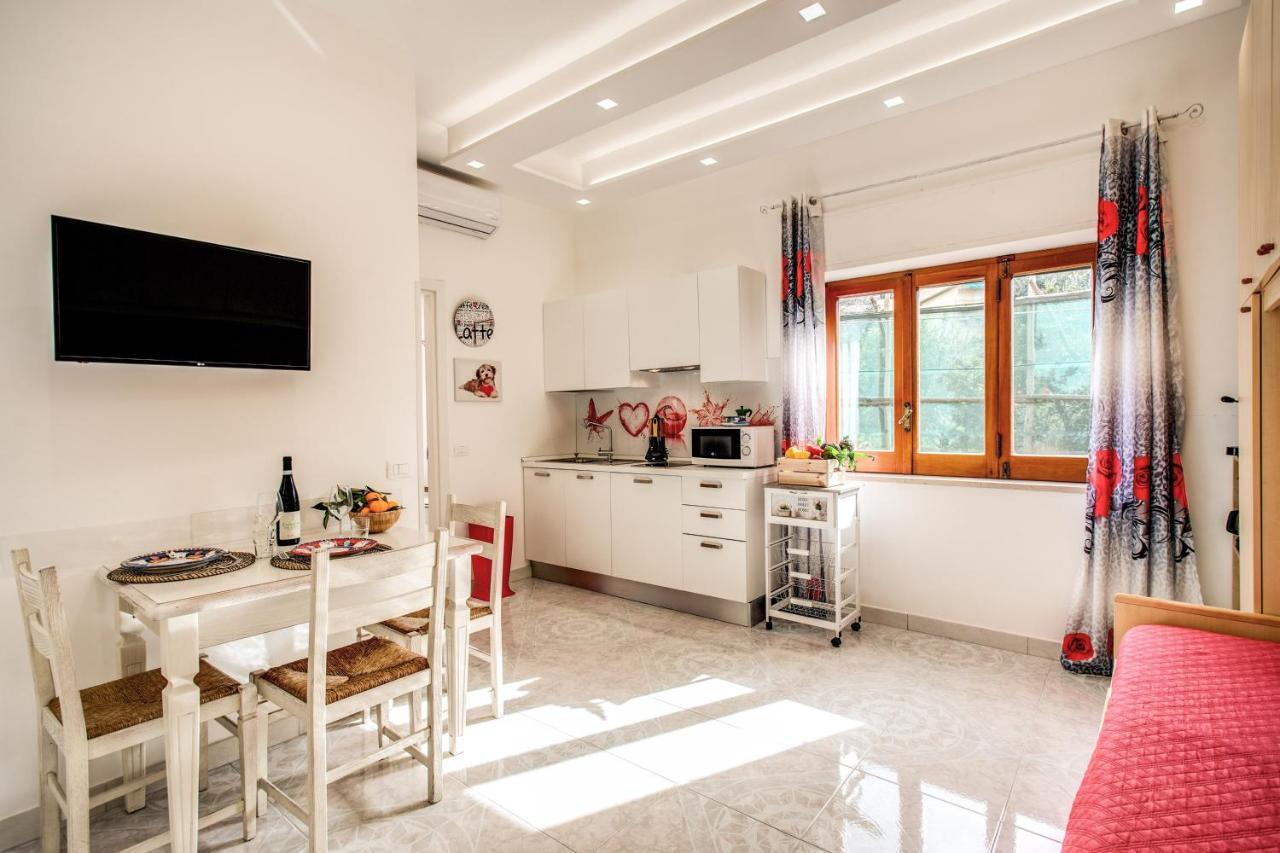 Apartament Casa Lolla, Red Rose In The Heart Of Półwysep Sorrentyński Zewnętrze zdjęcie