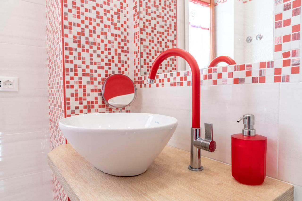 Apartament Casa Lolla, Red Rose In The Heart Of Półwysep Sorrentyński Zewnętrze zdjęcie
